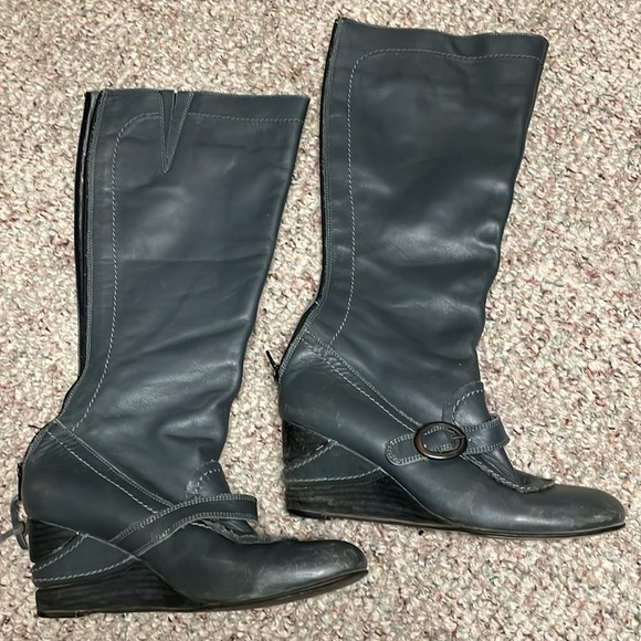 Fly london high zip back leather wedge heel boots in grey - Picture 10 of 12